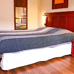 De La Vieille Ferme Hotel