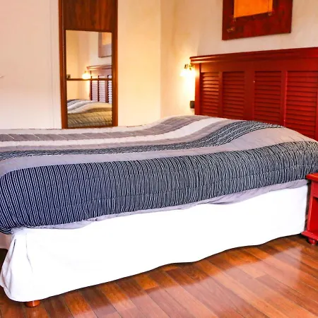 De La Vieille Ferme Hotel